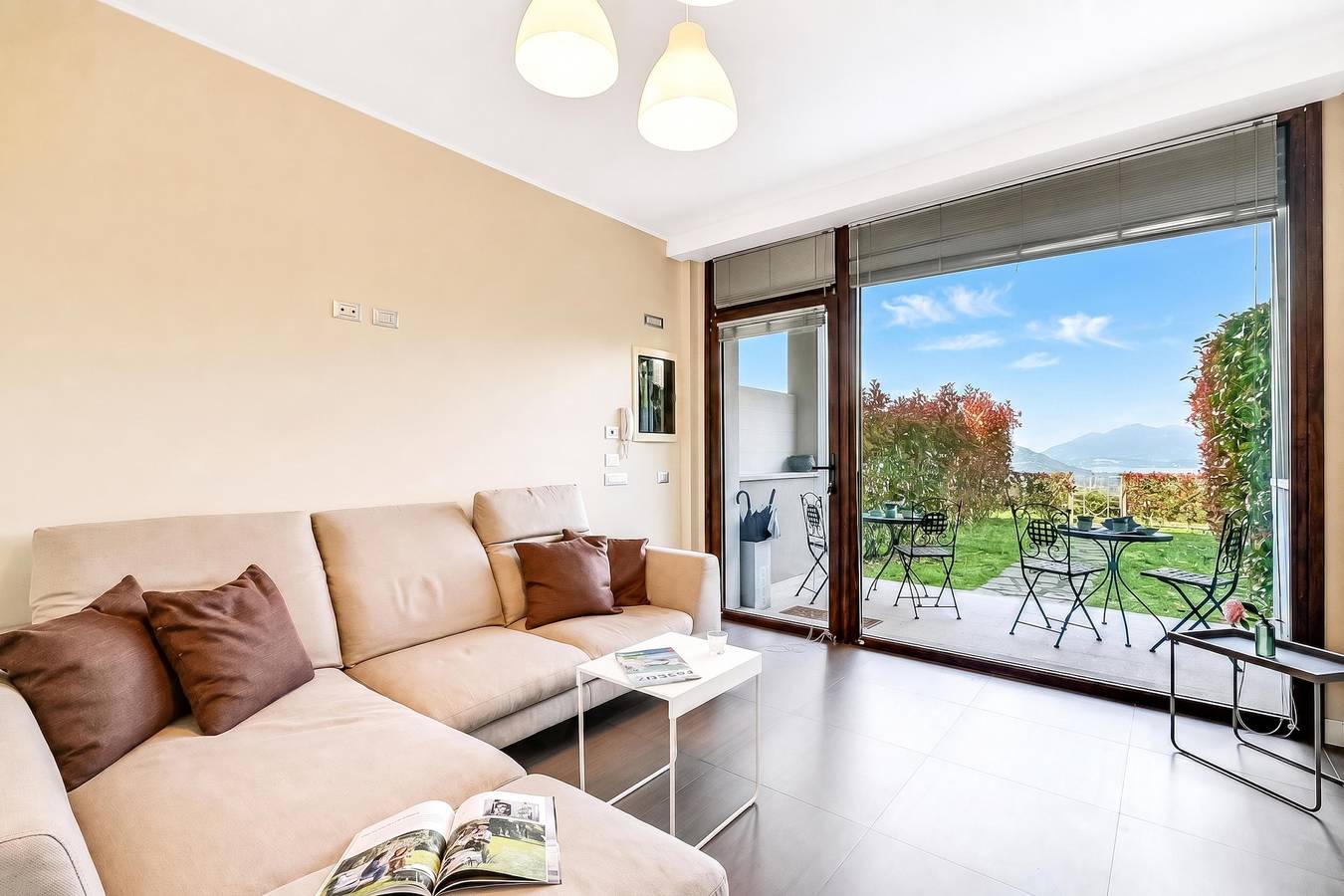 Ganze Wohnung, Aquavista Pool and Lake Maggiore View in Comune di Meina, Lago Maggiore (Piemont)