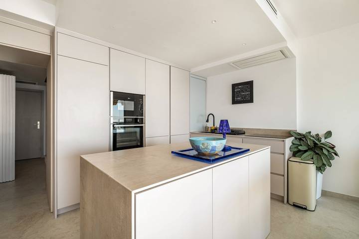 Entire apartment, Apartment 'Grand Luxe Vue Mer Exclusif' with Sea View, Wi-Fi and Air Conditioning in Villeneuve-Loubet Plage, Villeneuve-Loubet