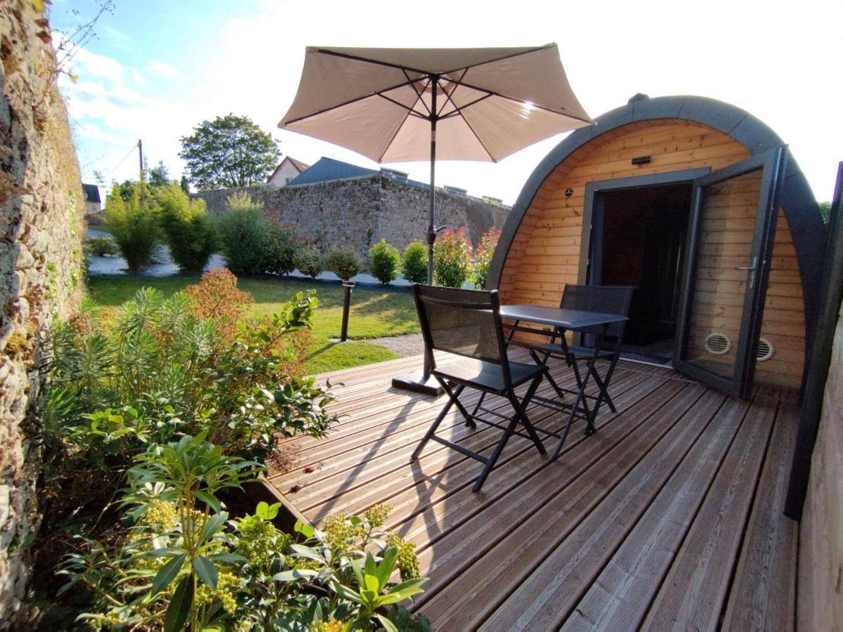 Cottage climatisé avec terrasse privative et kitchenette in Avranches, Côte de la Déroute