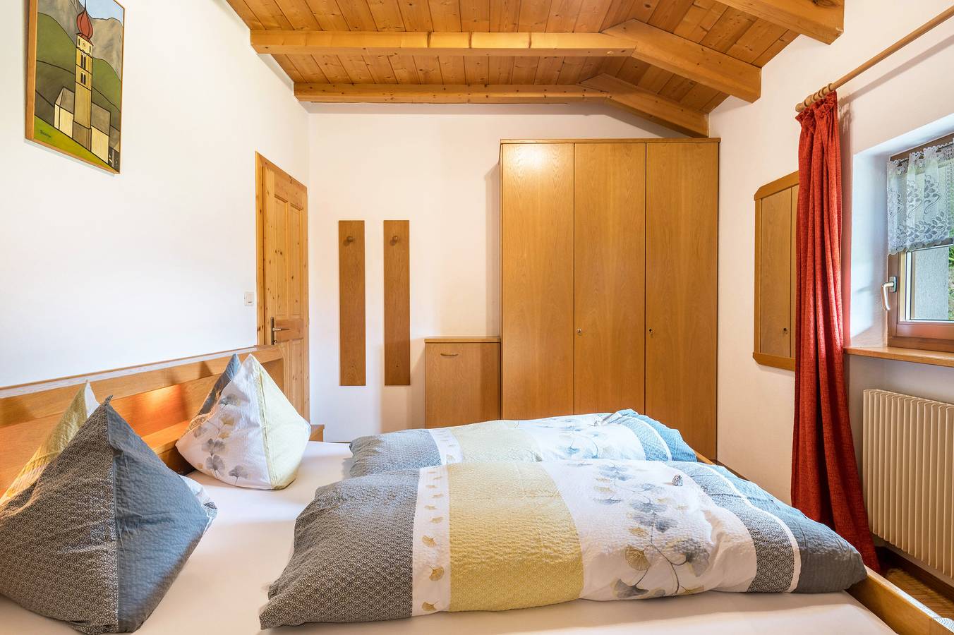 Entire apartment, Apartment 'Ferienwohnung Tisens' with Mountain View in Kastelruth, Dolomiti Superski