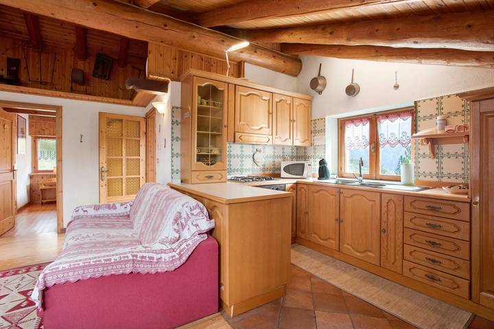 Ganze Wohnung, Apartment 'Piccolo Paradiso' mit Bergblick, privatem Garten und Wlan in Gimillan, Cogne