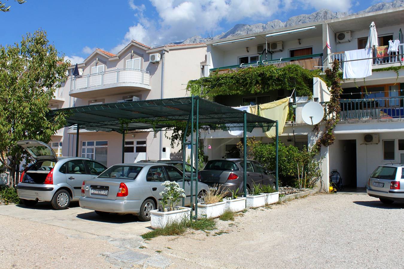 Ganze Wohnung, 2-Zimmer-Ferienwohnung mit Terrasse und Meerblick Makarska -a in Makarska, Makarska Riviera