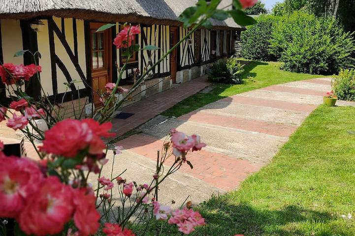 Gîte pour 8 personnes, avec jardin et terrasse à Le Gros-Theil