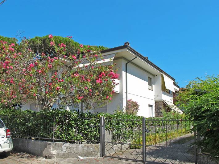 Ferienwohnung für 5 Personen, mit Balkon und Garten in Lido di Camaiore - 2