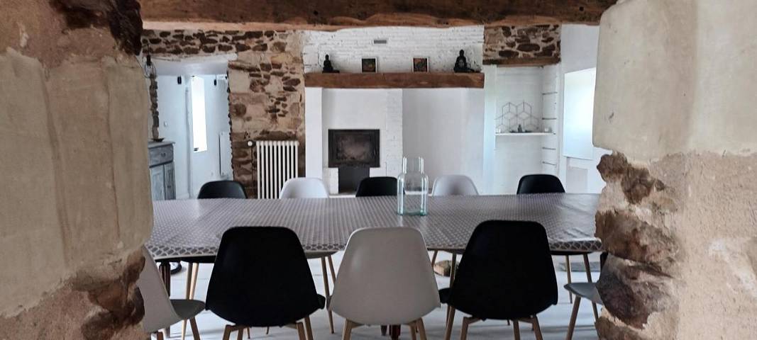 Gîte pour 14 personnes, avec jardin à Seiches-sur-le-Loir
