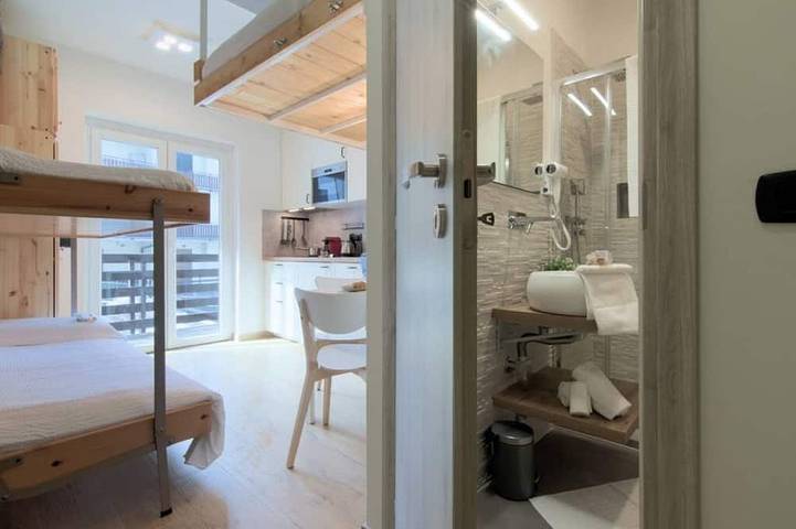 Ganze Wohnung, Casa Pino - Dachgeschoss mit Magnolta-Garten in Aprica, Veltlin