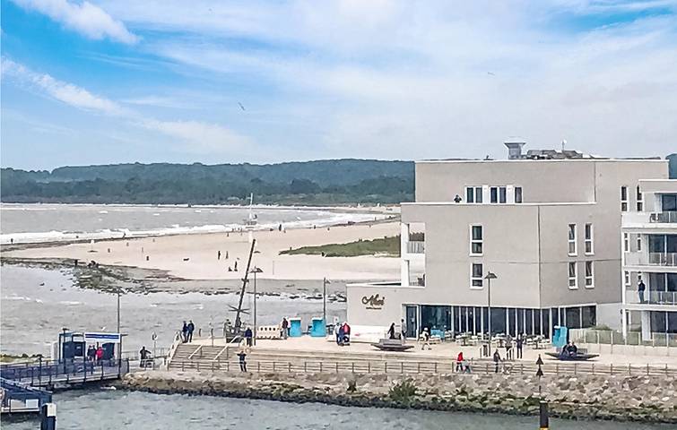 Ferienwohnung für 6 Personen, mit Whirlpool und Terrasse sowie Sauna in Priwall