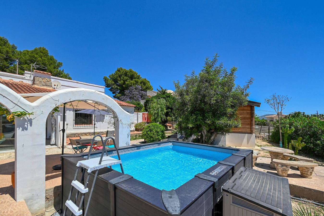 Charmante maison de vacances et chalet, avec piscine et vue imprenable in Fanadix, Benissa