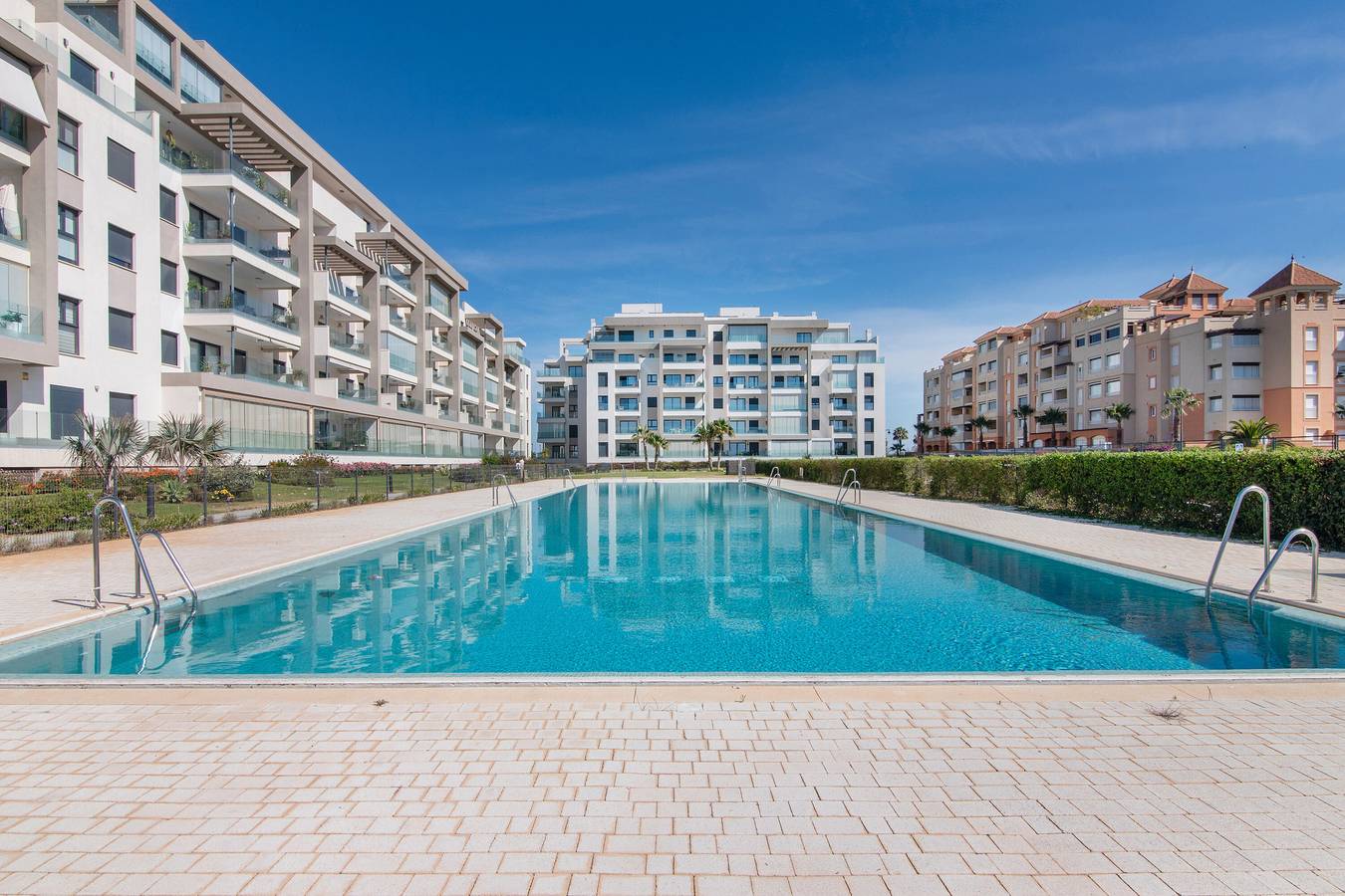 Apartamento entero, Apartamento 'Los Flamencos' con vistas al mar, Wi-Fi y aire acondicionado in Isla Canela, Ayamonte