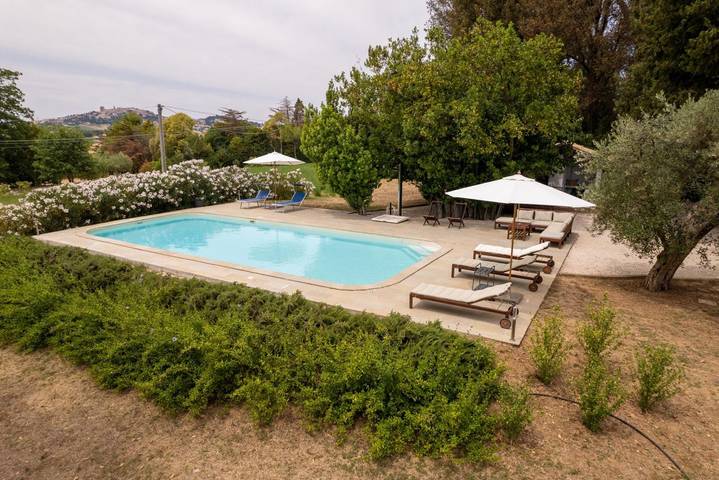 Villa per 14 persone, con Giardino e Piscina a Marcelli