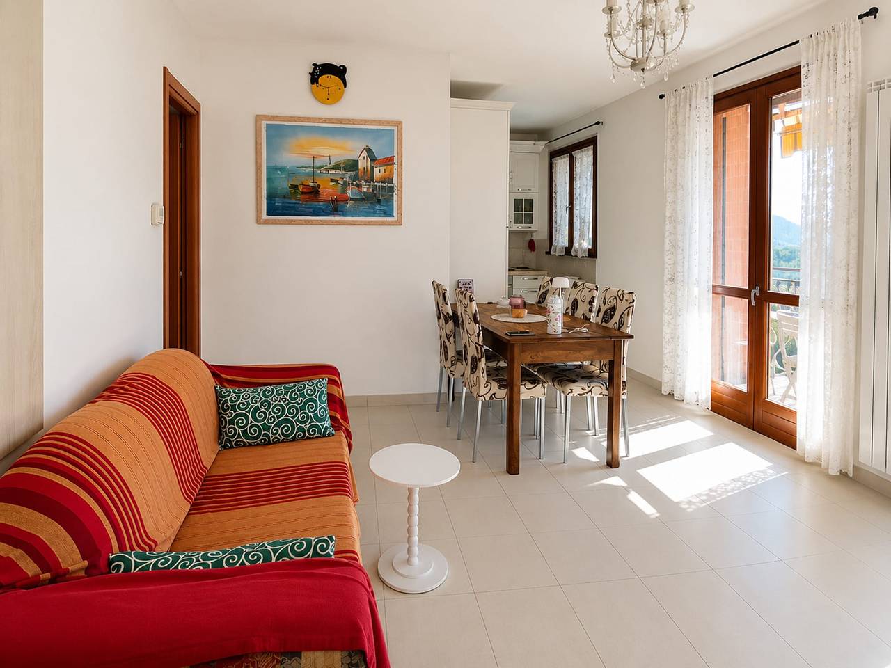 Atemberaubendes Apartment mit Pool und Seeblick in Brezzo, Brezzo di Bedero