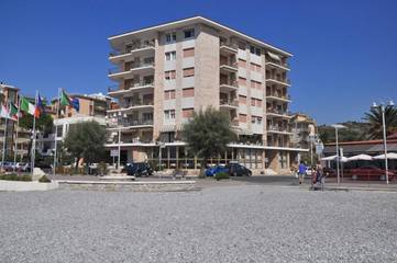 Gîte pour 4 personnes, avec balcon et vue à Vallecrosia