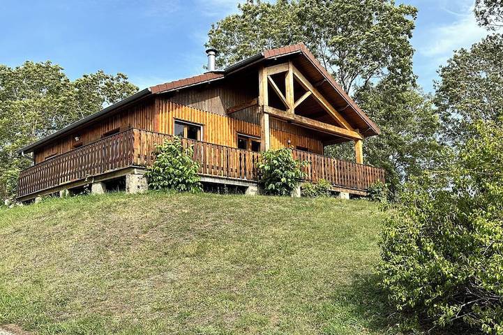 Gîte pour 6 personnes, avec Jardin à Aromas