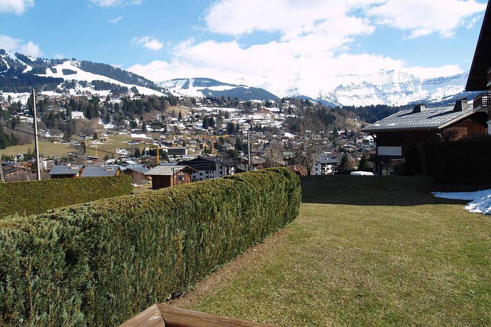 Entire apartment, Cozy 1-Bedroom Apartment in Megève Jaillet with Garden Access and Parking in Megève, Pays du Mont-Blanc