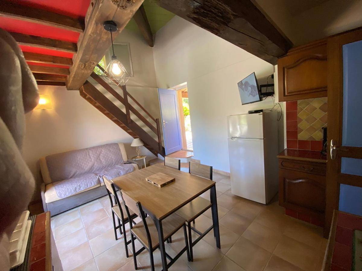 Appartement entier, Studio - Split Level in Sillans-la-Cascade, Région de Brignoles