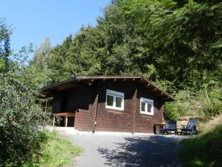 Ferienhaus für 3 Personen, mit Terrasse und Garten sowie Ausblick und Seeblick in Ulmen