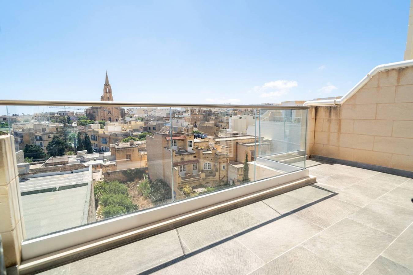 Entire apartment, Ghajnsielem Retreat 4 Bedrooms, Panoramic Terrace in Għajnsielem, Gozo