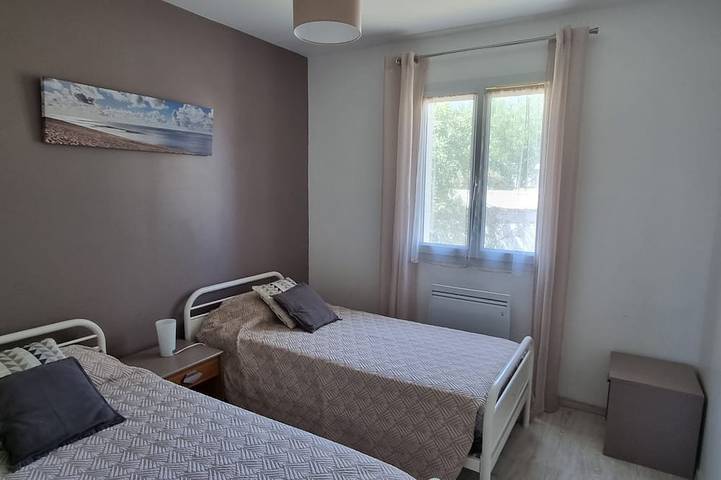 Location de vacances pour 6 personnes, avec jardin à Médis - 3