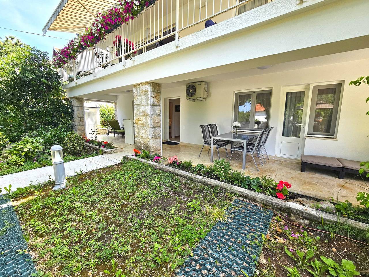 Ganze Wohnung, Apartments with parking spaces Njivice, Krk - 20453 in Njivice, Krk