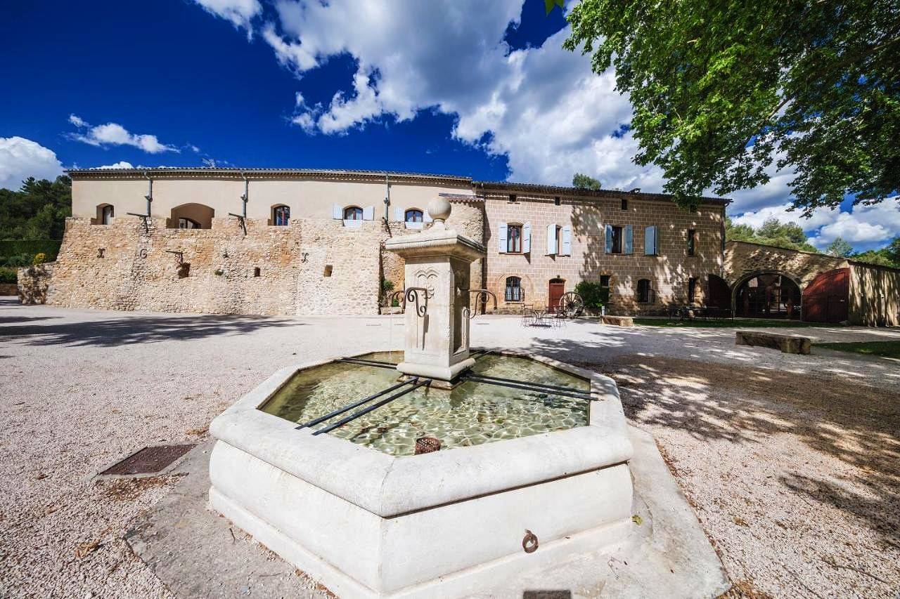 Le Relais Du Grand Logis in Mirabeau, Regionaler Naturpark Luberon