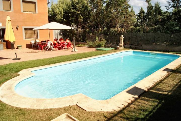 Chalet para 12 personas, con terraza y piscina en Castilla-La Mancha - 2