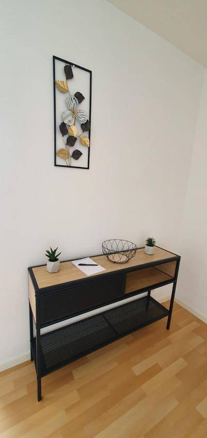 Appartement entier, One-Bedroom Apartment in Luxeuil-les-Bains, Haute-Saône