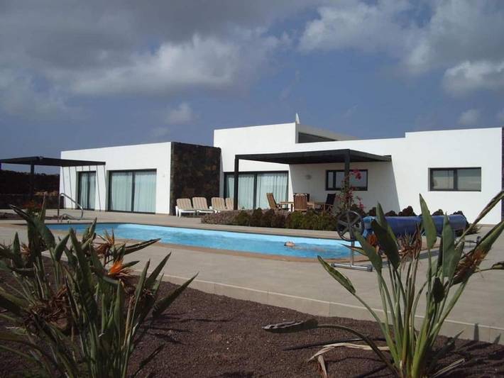 Casa vacanza per 4 persone, con Terrazza e Giardino nonché Piscina e Panorama a Lajares