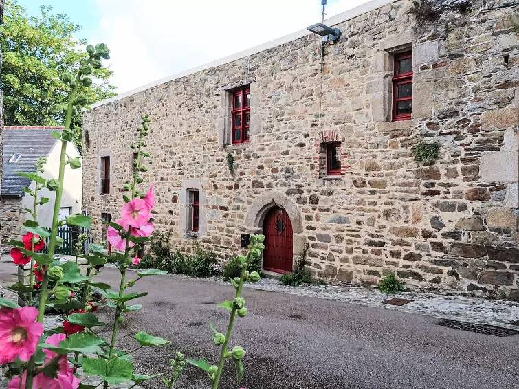 Maison 4 Personnes in Tréguier, Pink Granite Coast