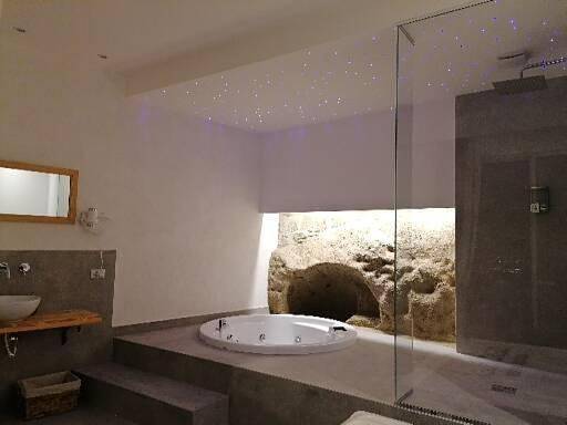 Deluxe Double Room with Sea View in Spiaggia di Torregaveta, Monte di Procida