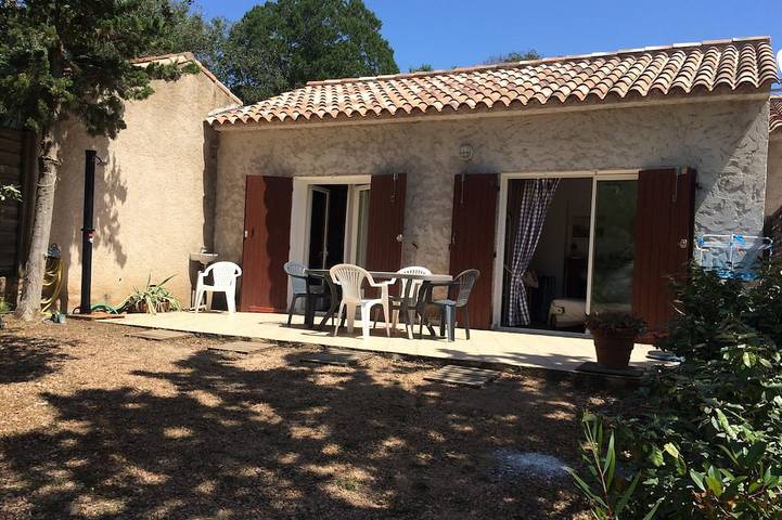 Ferienhaus für 6 Personen, mit Terrasse und Garten - 1