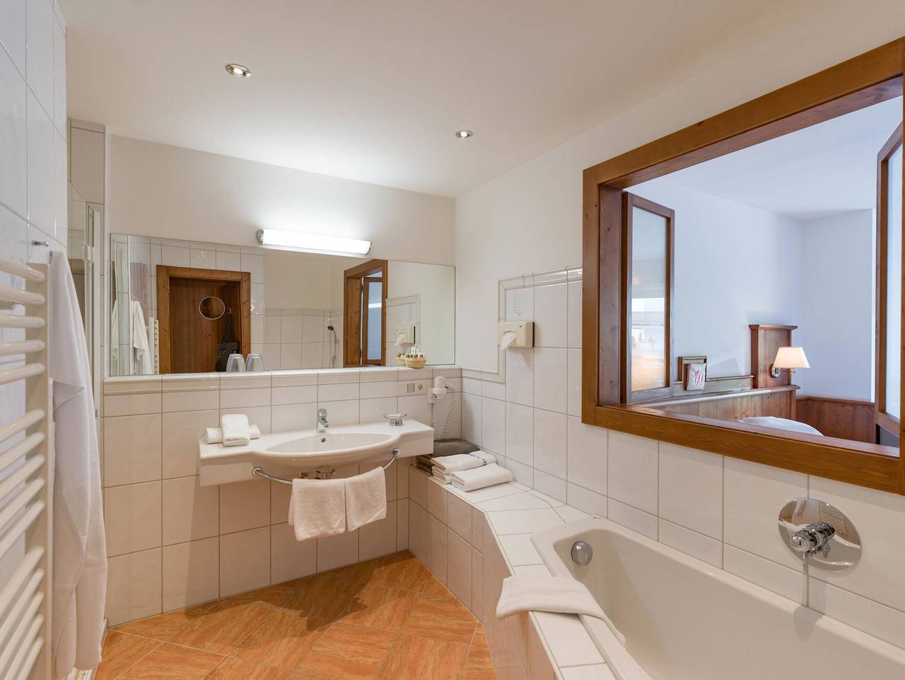 Hotel Wastlhof - Doppelzimmer "Alpenrose" zur Alleinnutzung in Niederau, Wildschönau