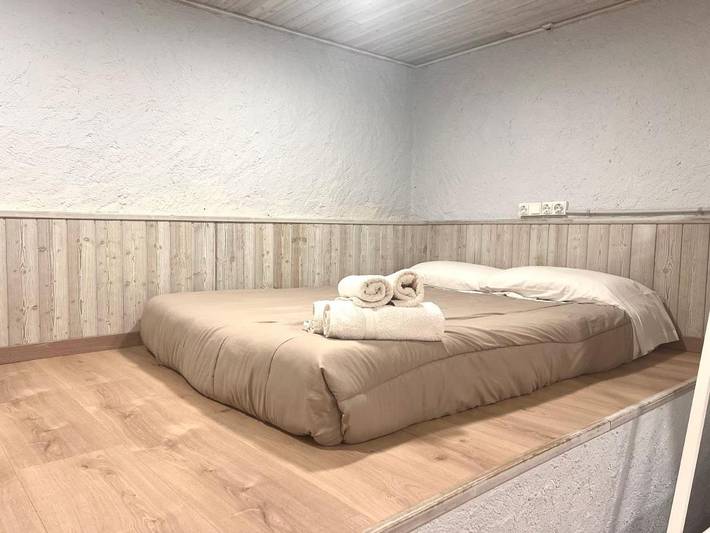 Location de vacances pour 10 personnes, avec vue et jardin à Sort - 4