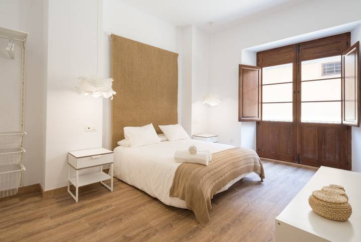 Monolocale intero, Monolocale per 4 persone con balcone in Malaga Centro Historico, Malaga