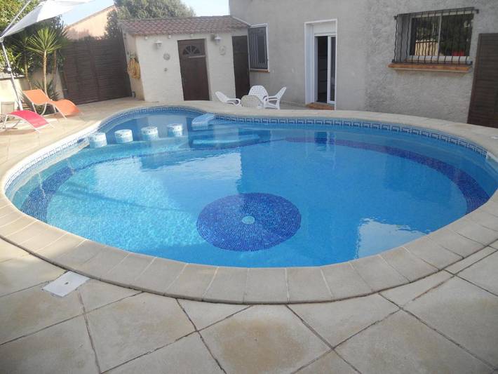 Villa pour 7 personnes, avec terrasse et piscine
