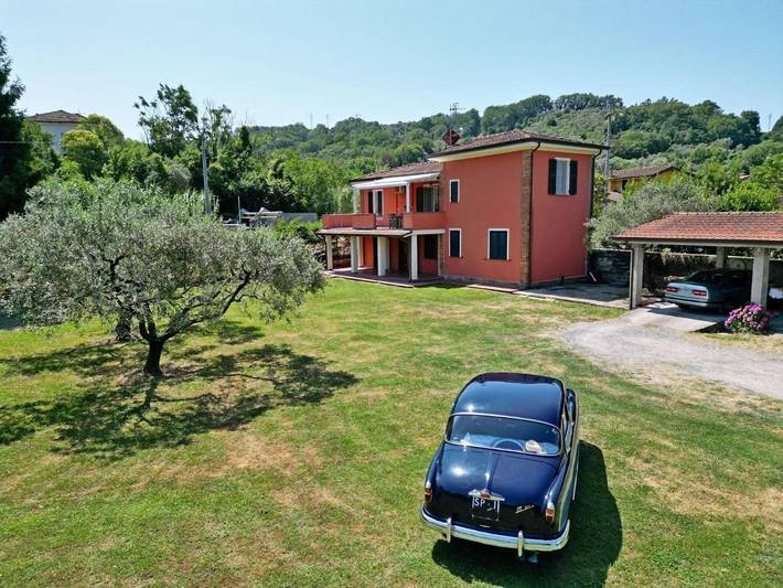 Appartamento per 4 persone, con giardino e terrazza, con animali domestici in Santo Stefano di Magra