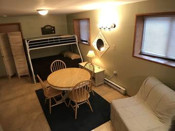 Log Cabin for 12 Guests in Lehman Township, Pike County, Picture 4