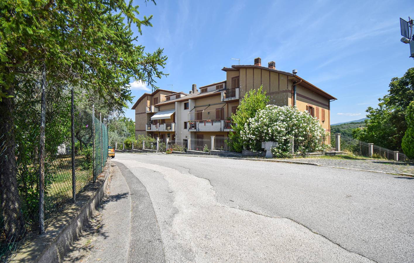 Appartamento intero, Accogliente appartamento in centro città con WiFi e AC in Monteleone Sabino, Terminillo