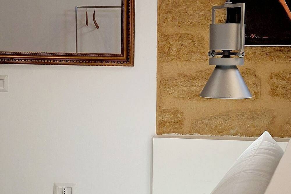 Ganze Wohnung, Casuzza at the Dome with a Sea View, within walking distance of the Cathedral! in Agrigento, Agrigento Provinz