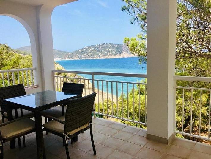 Ferienwohnung für 5 Personen, mit Balkon und Terrasse sowie Garten und Pool in Platja es Figueral - 3