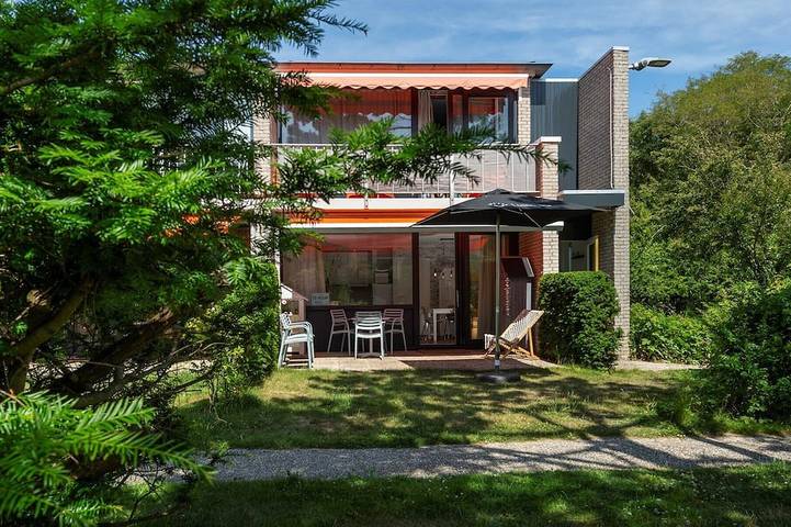 Ferienwohnung für 4 Personen, mit Pool und Terrasse sowie Garten, mit Haustier in Nieuw-Haamstede