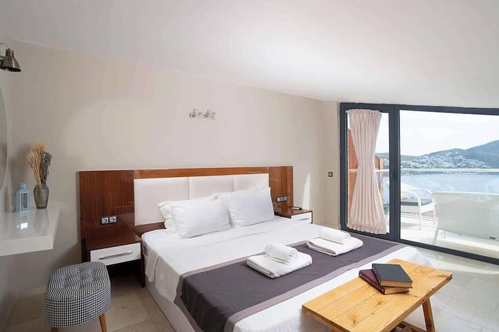 Villa Sole Myra–Luxusvilla mit beheiztem & gekühltem Pool, 5 Minuten zu Fuß zur Stadt, Strand in Kaş, Provinz Antalya