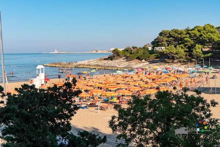 Camping für 4 Personen, mit Terrasse und Pool am Gargano - 4