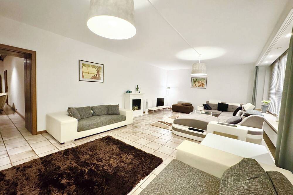 Vacation home Villa Emg Düsseldorf Venlo Kempen 22P in Tönisvorst, Lower Rhine