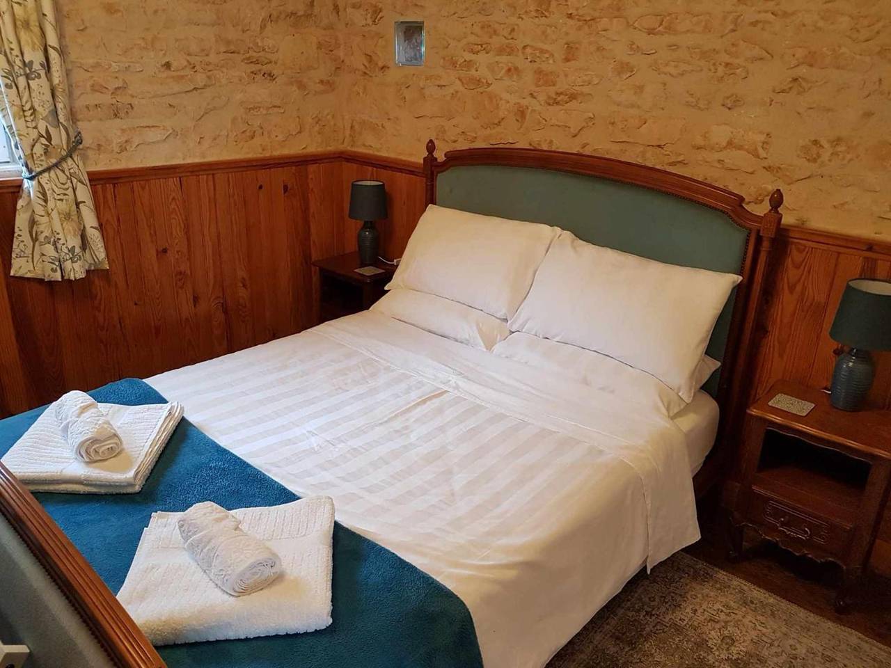 Gîte La Grange – Comfortable Stay with Pool and Playground in La Chapelle-Pouilloux in La Chapelle-Pouilloux, Niort und Umgebung