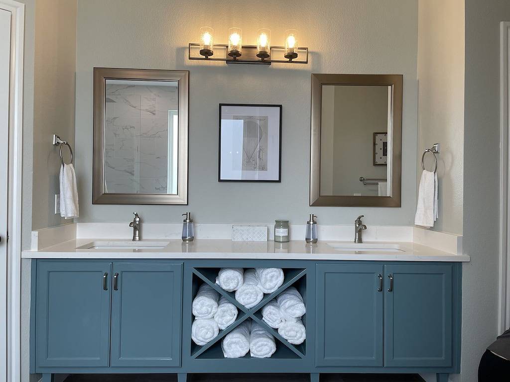 Hangout with Pool, Game Room and 7 Bedrooms in Dessau TX, Pflugerville