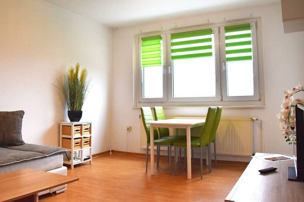 Ganze Wohnung, Gästewohnung Platanenstrasse 1/ Zi. 240 - Guwo Gästewohnung Platanenstraße 1 in Guben, Cottbus und Umgebung