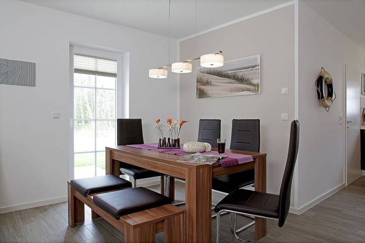 Ferienhaus für 6 Personen, mit Terrasse und Garten sowie Sauna in Peenemünde - 4