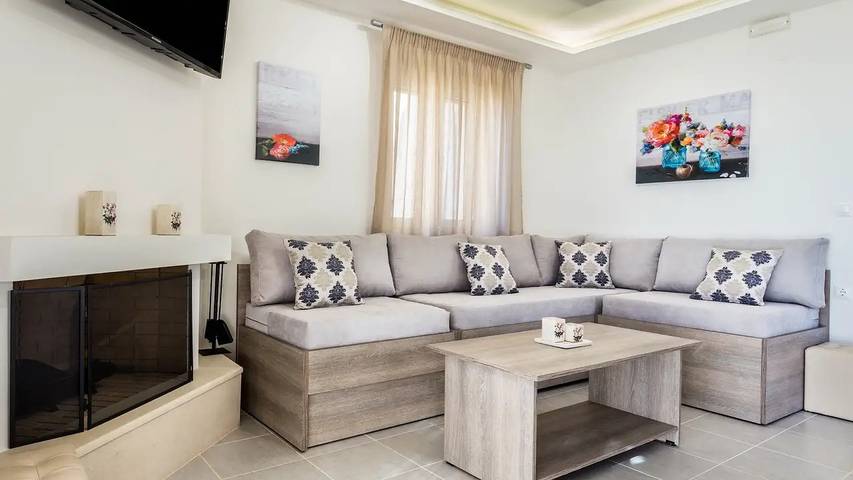 Location de vacances pour 9 personnes, avec jardin et piscine dans Triopetra - 2