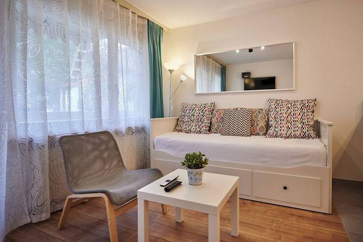 Geheel appartement, Stay Switzerland - Mountain View Apartment Interlaken in Interlaken, Meer van Thun