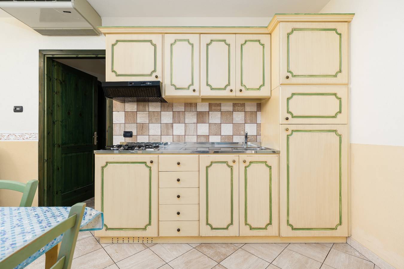 Ganze Wohnung, Ferienwohnung 'Casa Degli Ulivi 2' mit privater Terrasse in Cala Ginepro, Orosei